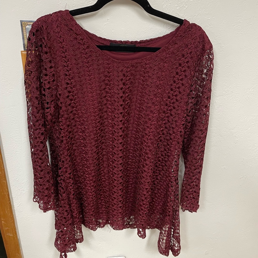 Lacy burgundy blouse (L)